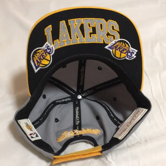 NBA Los Angeles Lakers Mitchell&Ness STTrapBack - Picture 6 of 7